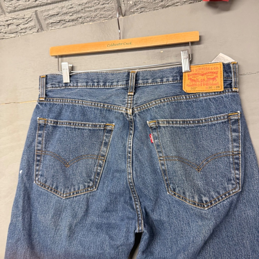 Levis 505 Regular Fit Straight Leg Mens Jeans 36x29 Medium Wash Blue Denim